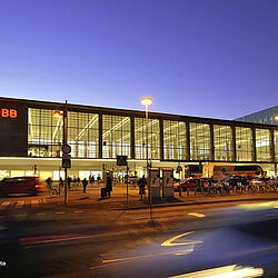 "BahnhofCity Wien West" ÖBB train station