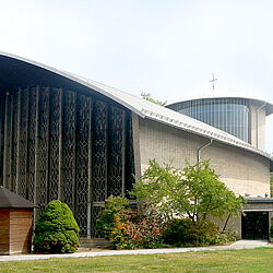 Église St. Pierre Canisius